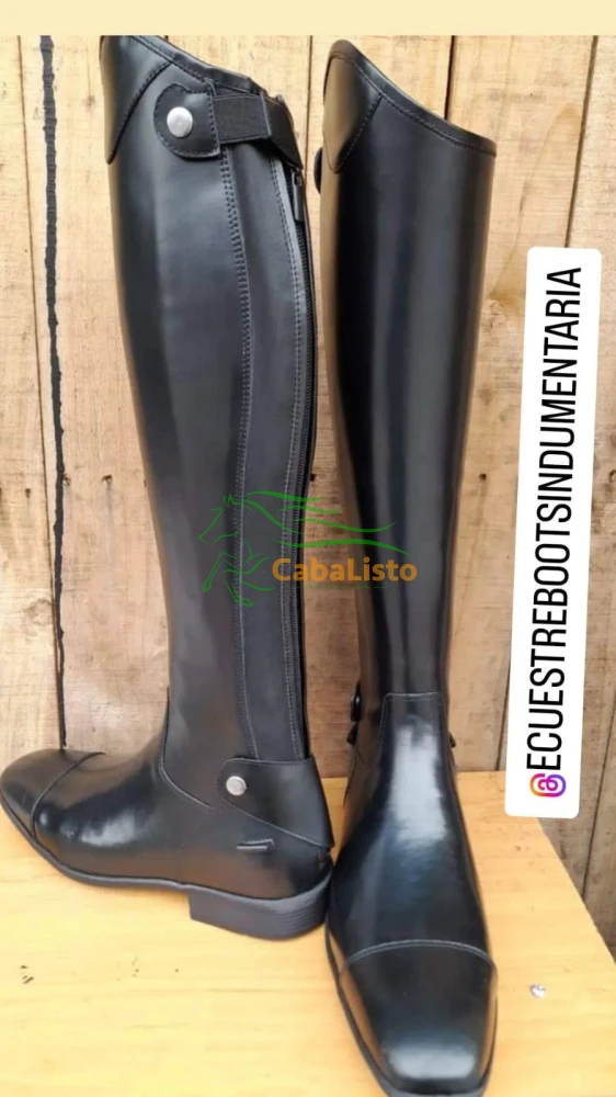 Consigue el ajuste ideal para tus pies con nuestras botas de montar personalizadas.